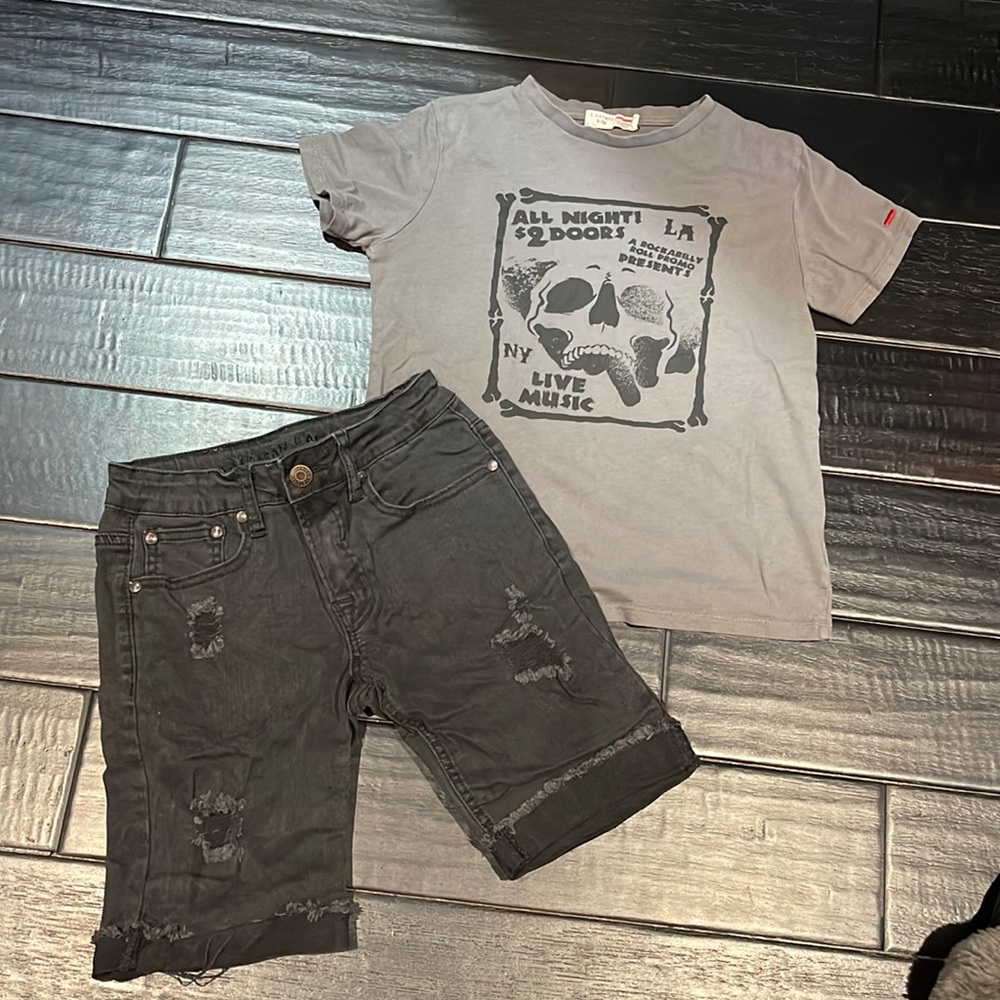 American Eagle 🦅 Kids Distressed black shorts and matching T-shirt